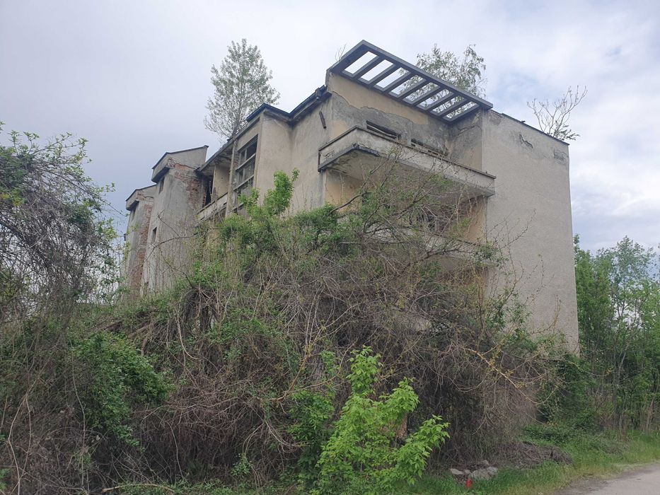 Продава се Промишлена сграда в Горна Оряховица - 2070 кв.м за 186 €/кв.м - Снимка #13