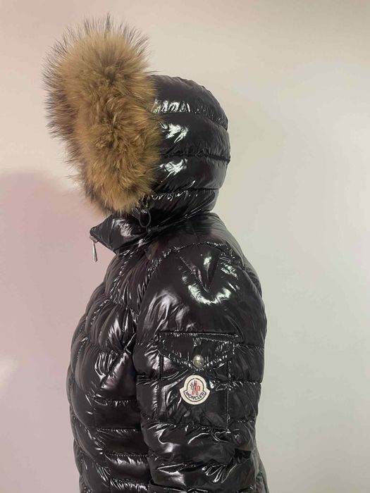 Vand geaca Moncler 1,68 se potriveste 70 kg