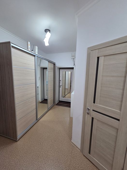 Продам просторную 3 квартиру