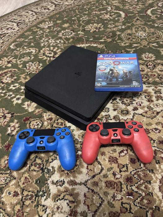 PS4 slim (два джойстика) fifa god of war док станция игра на диске