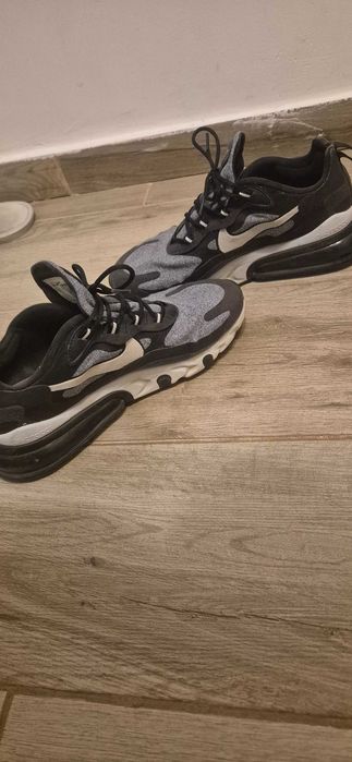 Adidasi Nike Air Max 270