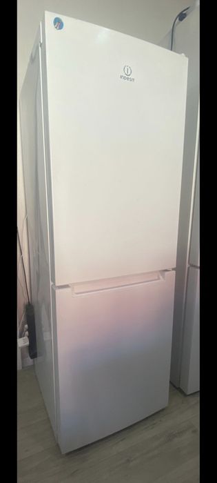 Холодильник б/у морозильник