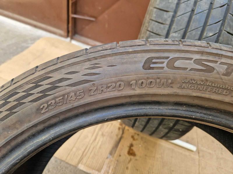 2 Kumho R20 235/45
летни гуми
DOT0823