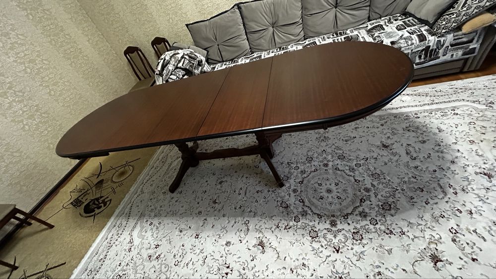 Продам стол и стулья