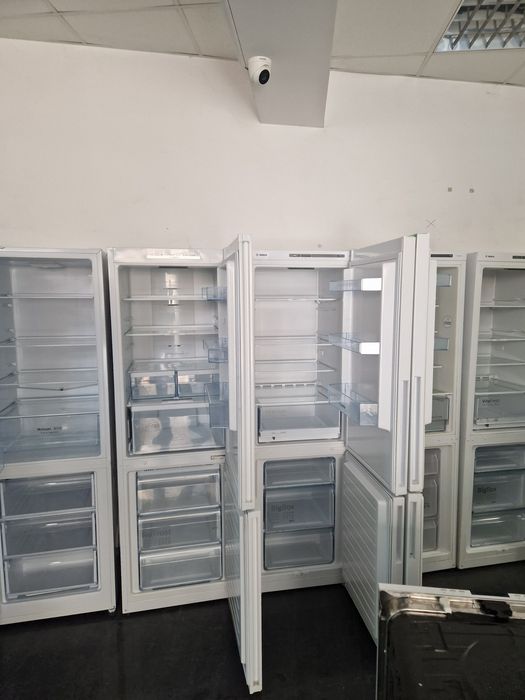 Хладилник с фризер Bosch A++