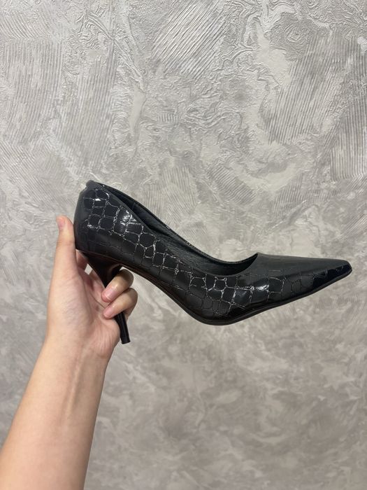 Продам туфли новые