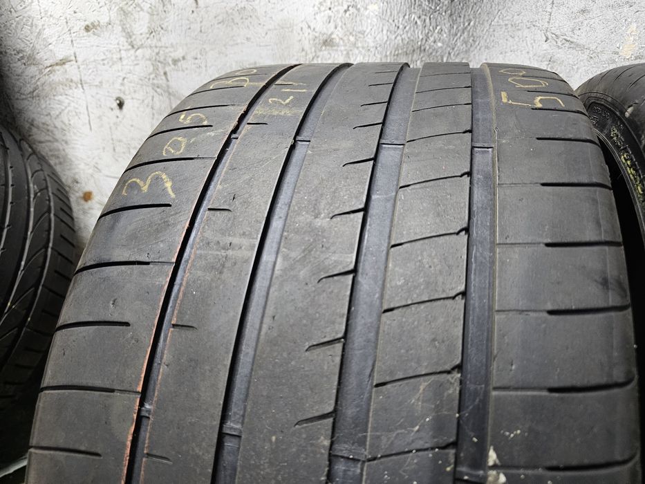 305 30 21 vara goodyear