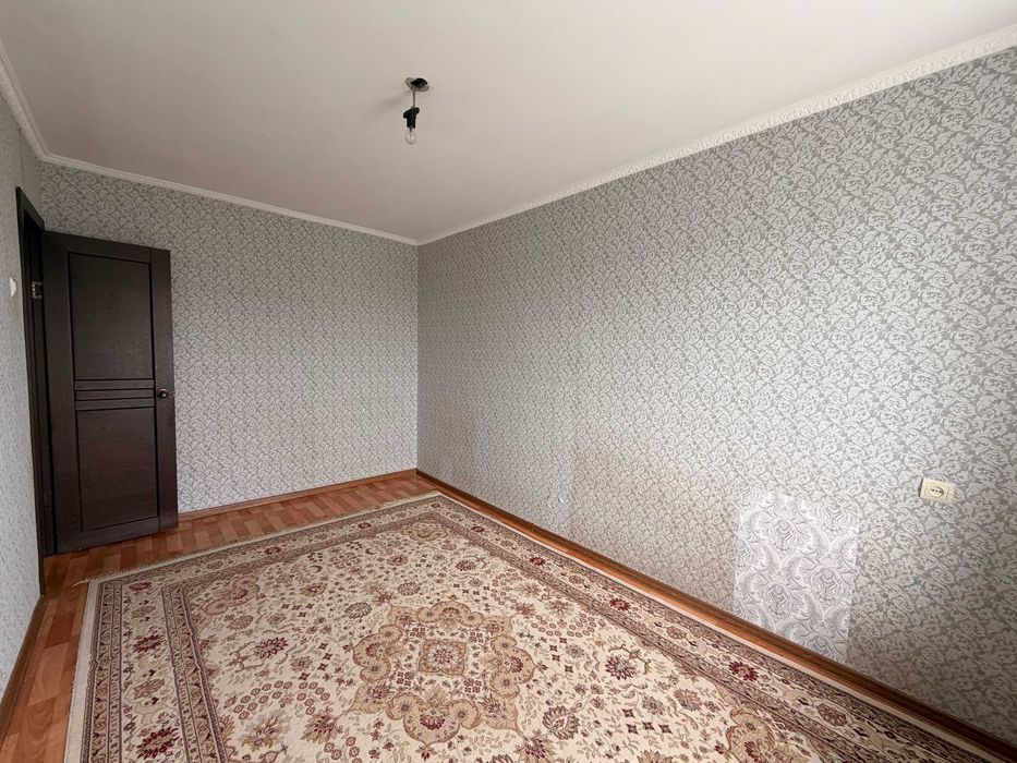 продам трех комнатную квартиру