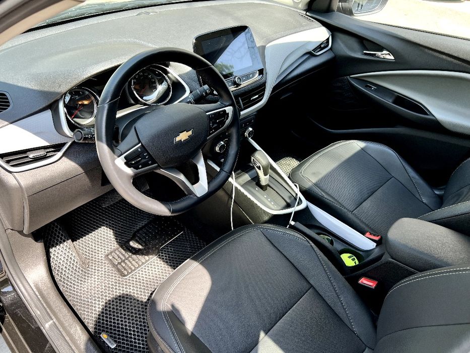 Продаётся Onix Premier 2 Plus