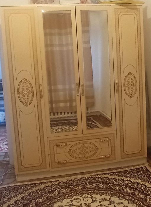 Спальный гарнитур сатылады бу