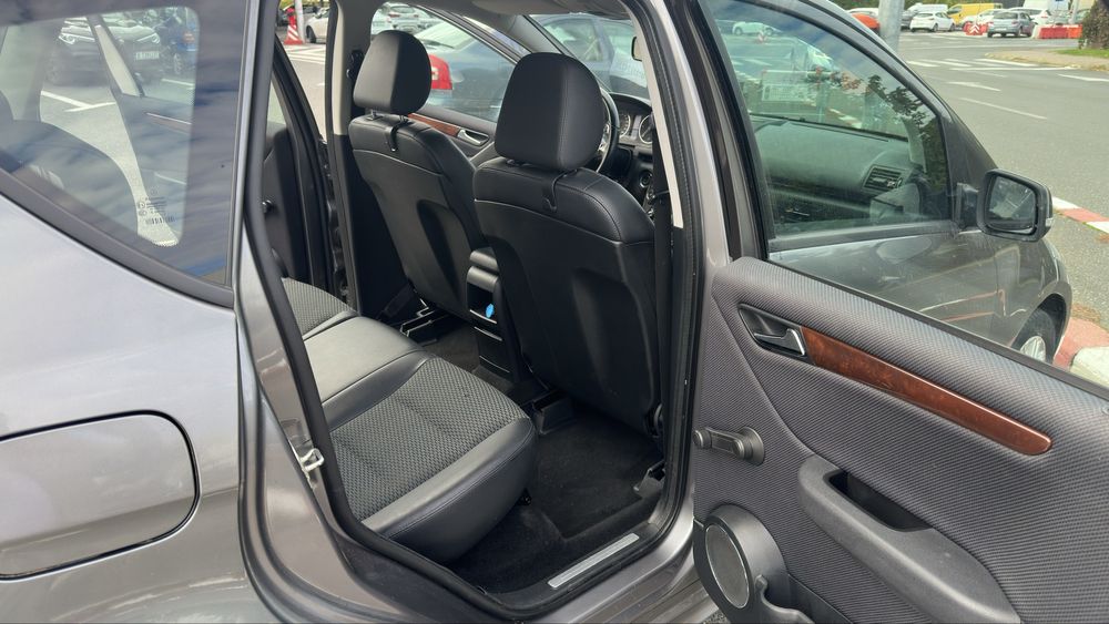 Mercedes A180 Elegance - Automat