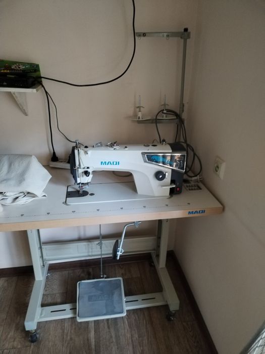 tikyv mashinasi MAQI bir chok yangidek  holatda