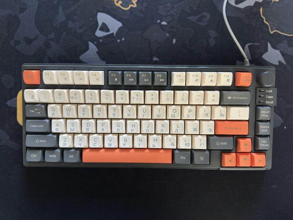 XUNFOX K81 80 ta klavishli klaviatura RGB podsvetkali