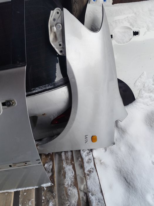 Запчасти Тойота Авенсис Версо