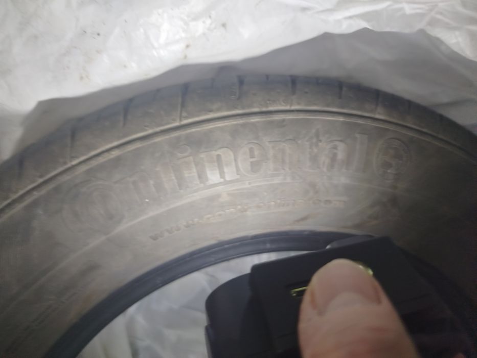 Шины Continental летние 195/65/15 - 4 шт