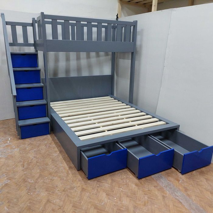 TRANSPORT GRATUIT.Pat etajat-supraetajat cu scara tip sertare,cod 3528