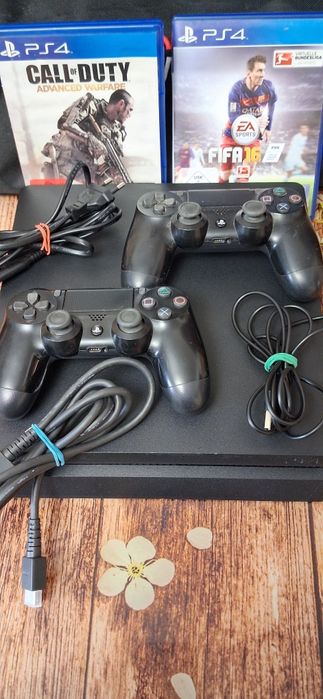 De vanzare Ps4 slim 500gb