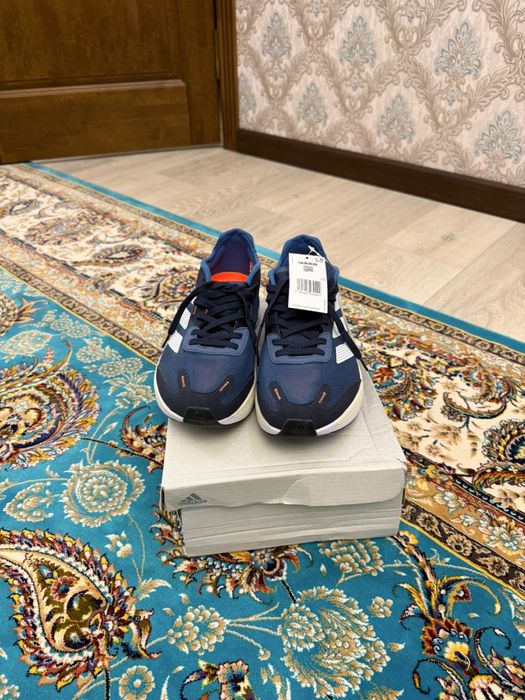 Оригинальные кроссовки Adidas 40 размер