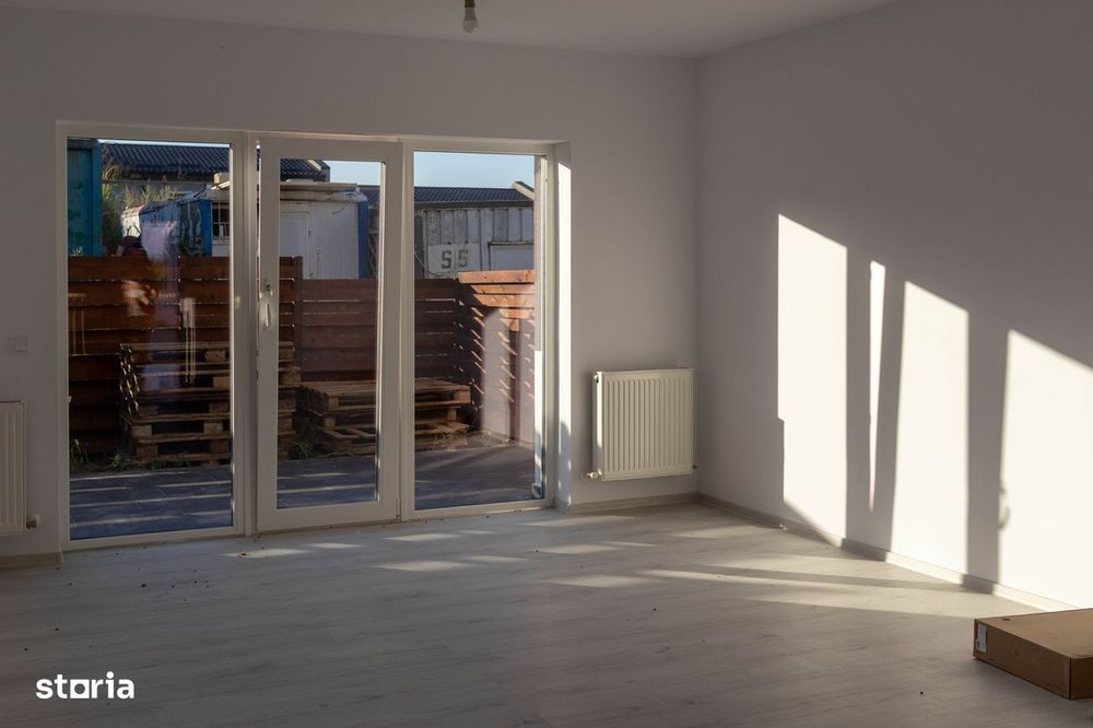 90 mp, 3 camere, grădină, loc de parcare, terasă. 1.277 Euro/mp