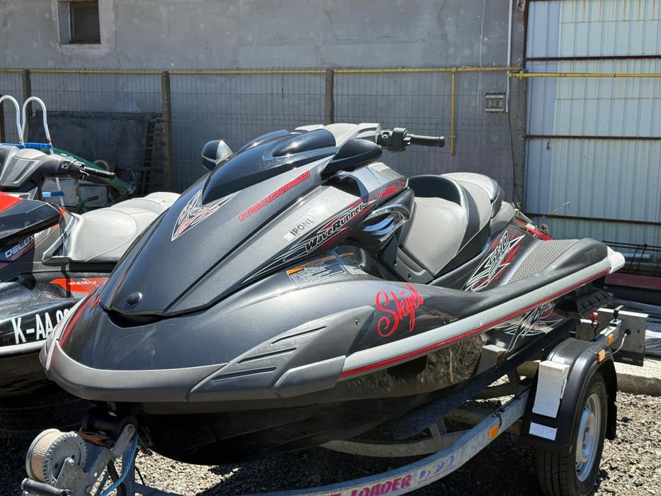 Yamaha FZR 18 – Vând sau schimb cu mașină ce poate fi condusă de la 16 ani.