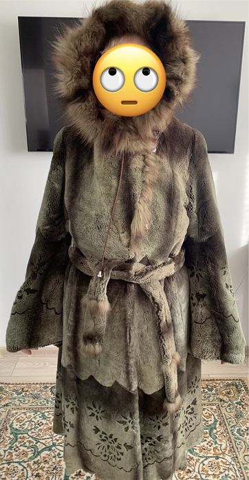 Шуба бобер, воротник-капюшон - соболь