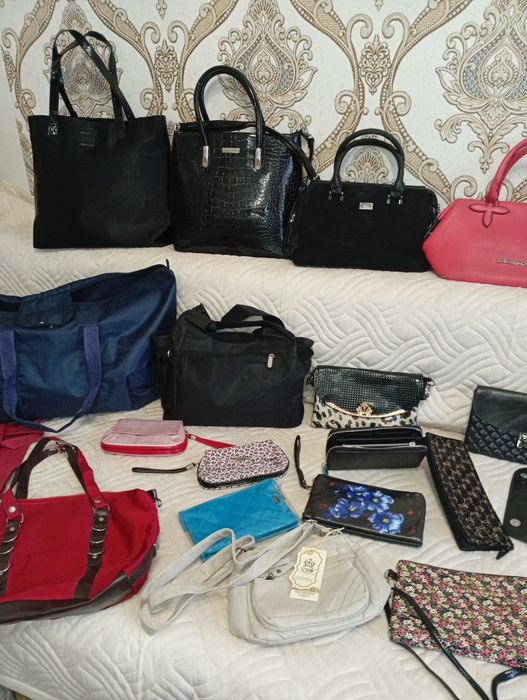 Продам сумки кошельки разные