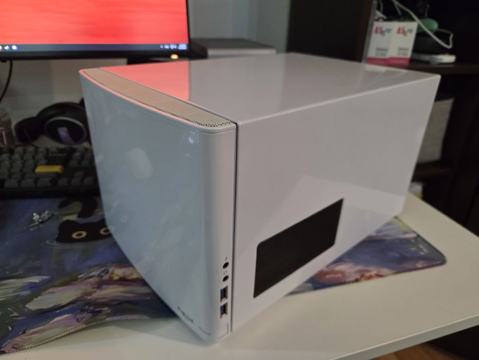 Carcasa Fractal Design node 304
