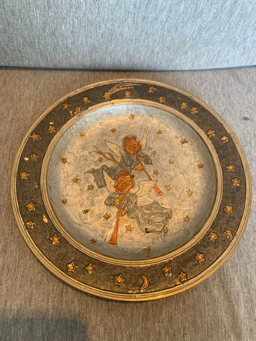 Месингова чиния за стена с ангели