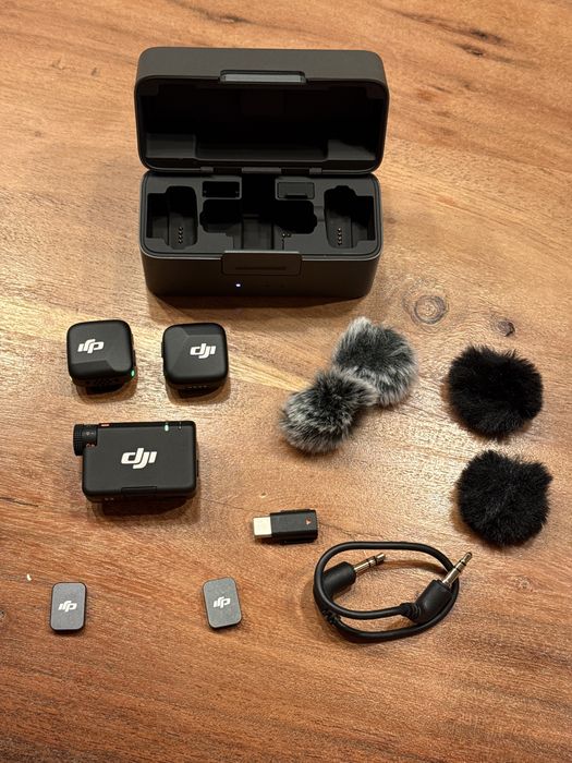 DJI Mic Mini, set microfoane wireless cu carcasă de încărcare
