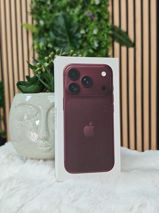 18 Pro 512 Burgundy