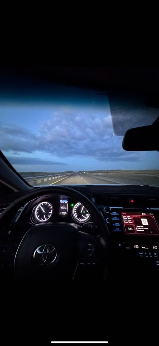 Продам накидку на Камри 70