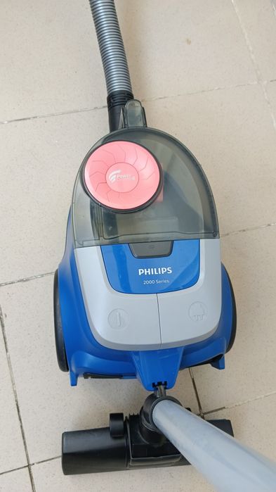 Пылесос Philips 1800w