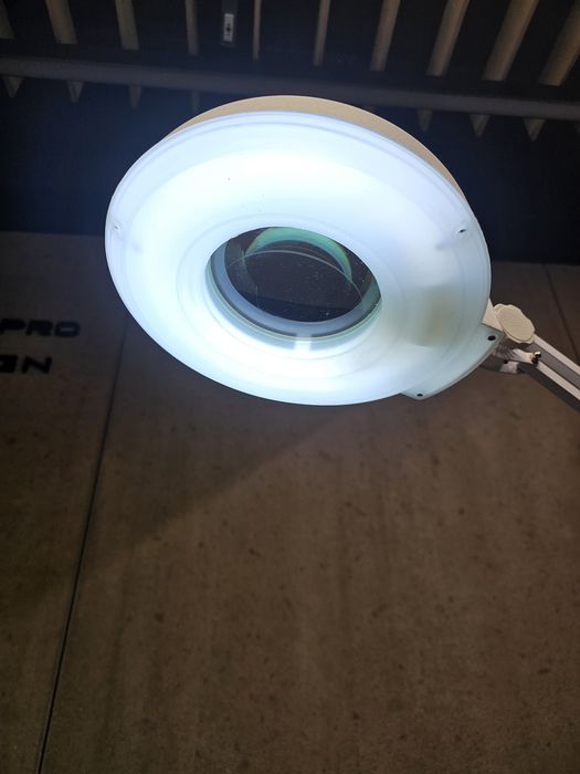 Светеща лед козметична лупа