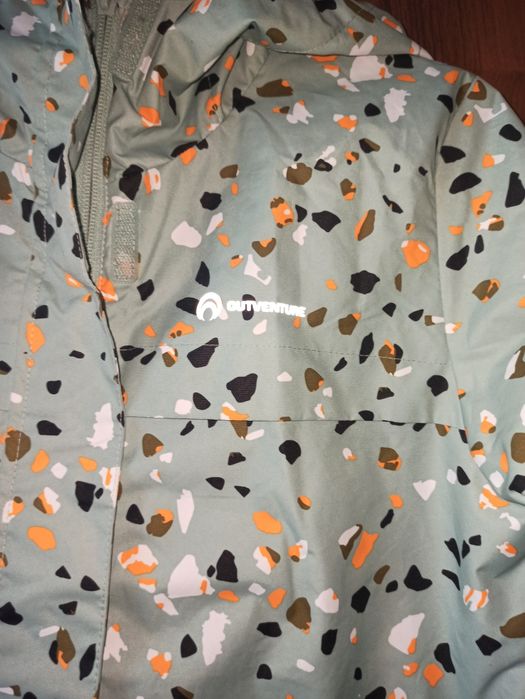 Продам ветровку-плащ.