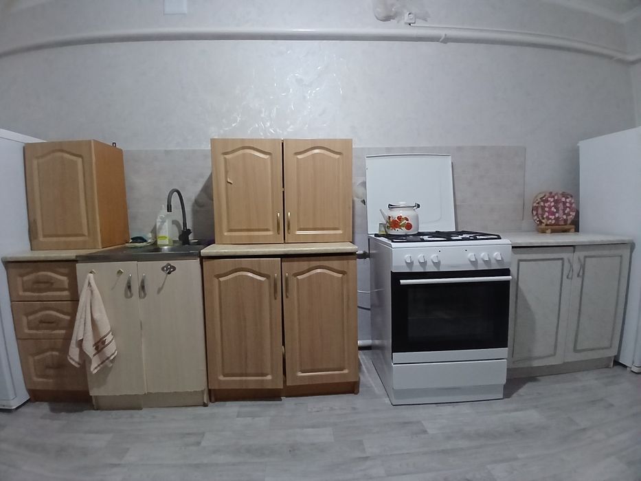 Шкафы кухонные б/у