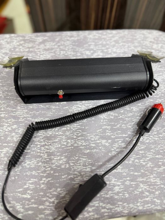 Светодиодная LED-мигалка под лобовое стекло 12V Стробоскоп