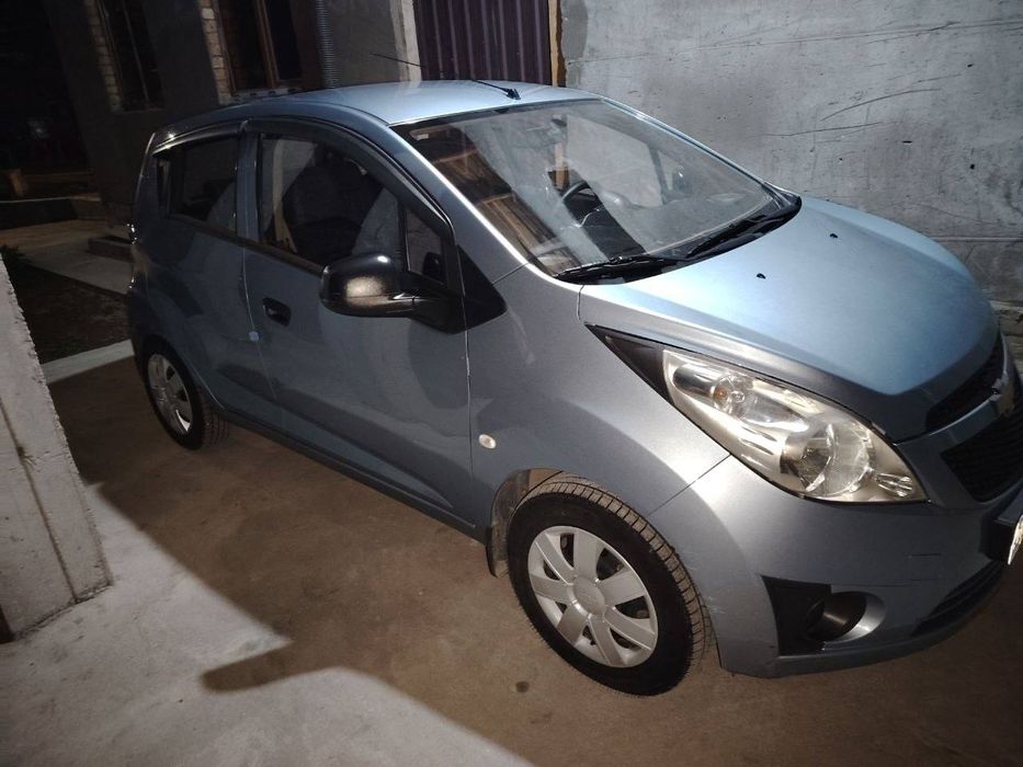 Продаётся идеальный спарк 2016