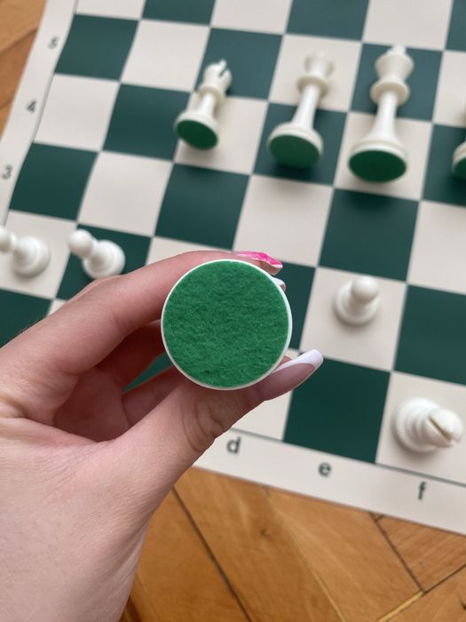 Нов шахматен комплект