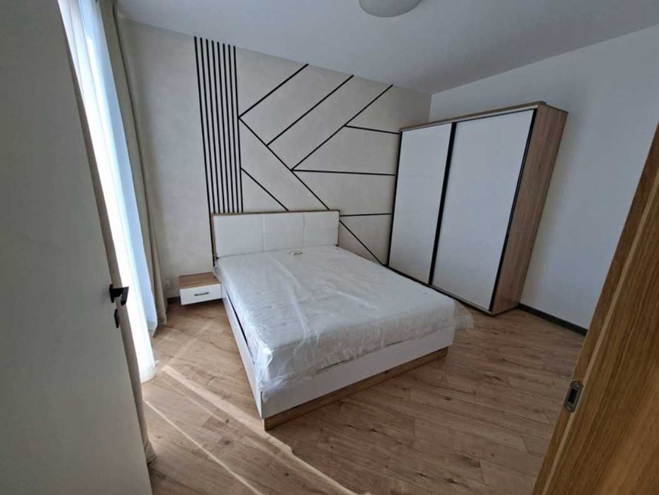 Дава се под наем Двустаен апартамент в София, Младост 4 - 80 кв.м за 697.17 € - Снимка #2