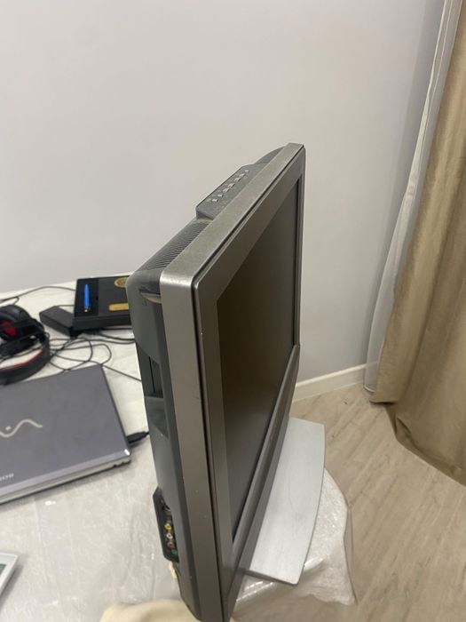 Телевизор Sony продаётся 51см