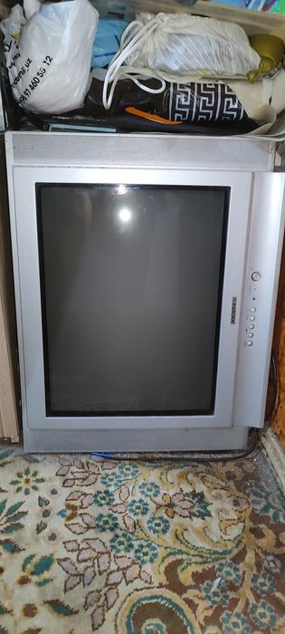 [СРОЧНО]Продам телевизор Samsung