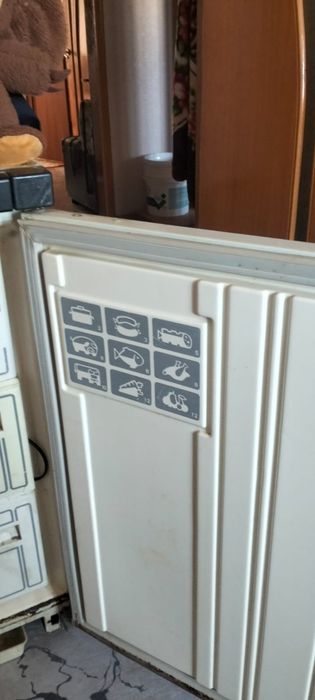 Продам морозильную камеру