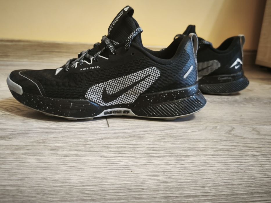 NIKE маратонки 41