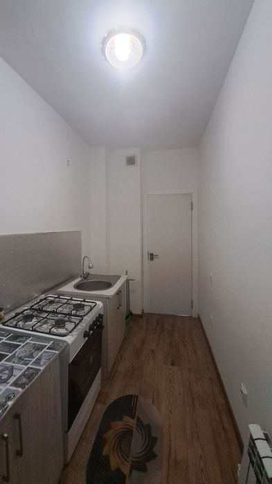 Чирчик шахри 
2-микрораён Навастройка
2-хона 4-этаж 
Квартира Ижара