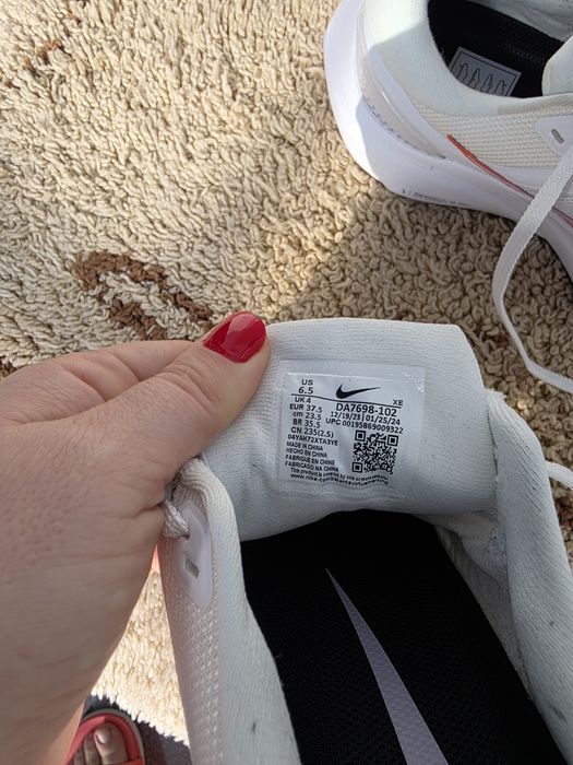 Vând nike vomero 16
