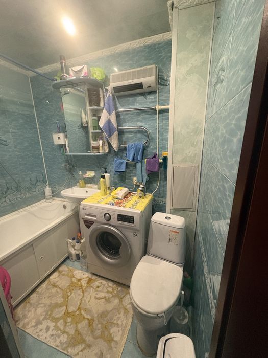 Продам трехкомнатную квартиру