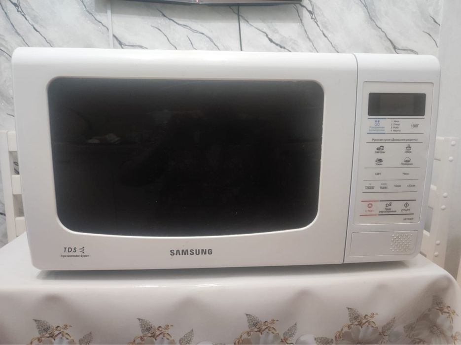 Продам микроволновую печь б/у