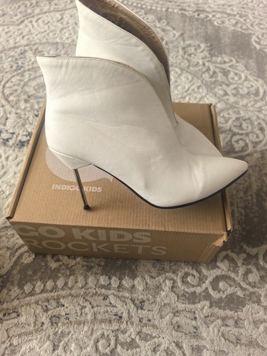 Продам ботильоны размер 40