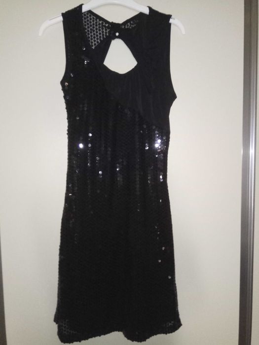 Rochie cu paiete, neagra, mini, cu spatele gol, mar.XS/S.