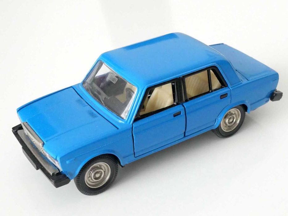 Стари руски колички от Соц. периода 1:43 Саратов Новоекспорт Радон